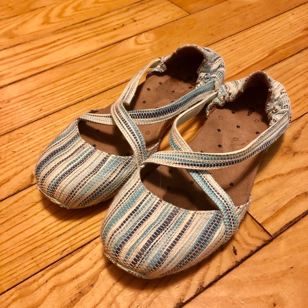 Ahnu shoes